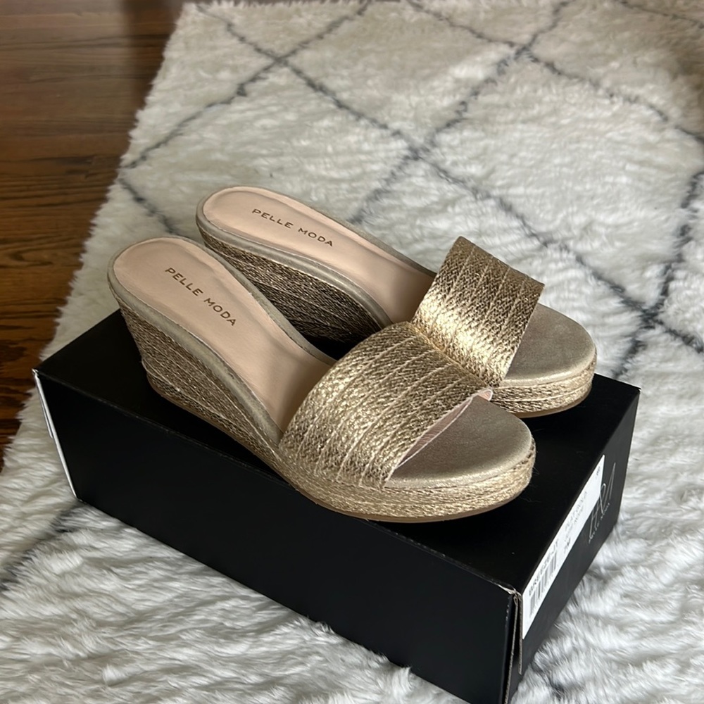 Brand new never worn Pelle Moda wedge sandals